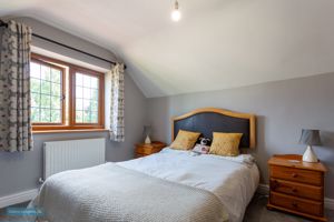 Bedroom- click for photo gallery